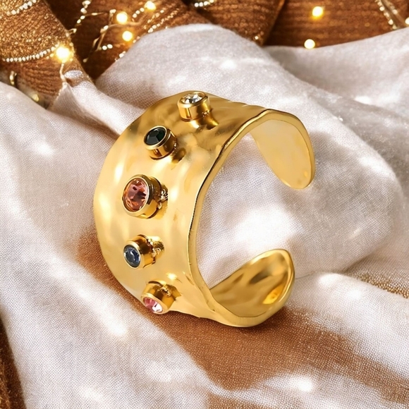 ποΈ18K Gold Plated Adjustable Ring | Hammered Finish | Colorful CZ Gemstones β¨ - Picture 7 of 16